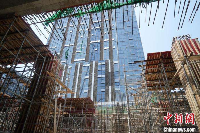 图为地下项目施工现场 吴淘淘 摄