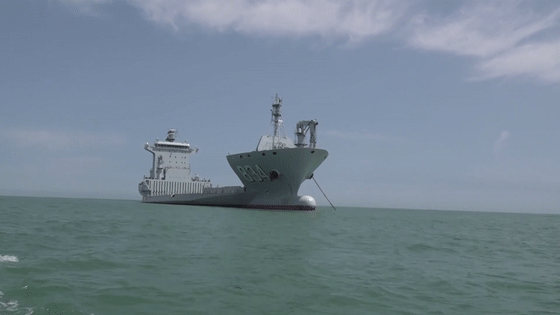 罕见海军饮马湖半潜船训练画面公开