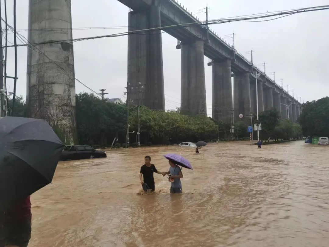 中国气象局启动暴雨一级应急响应！京津冀等地需警惕极端强降雨！