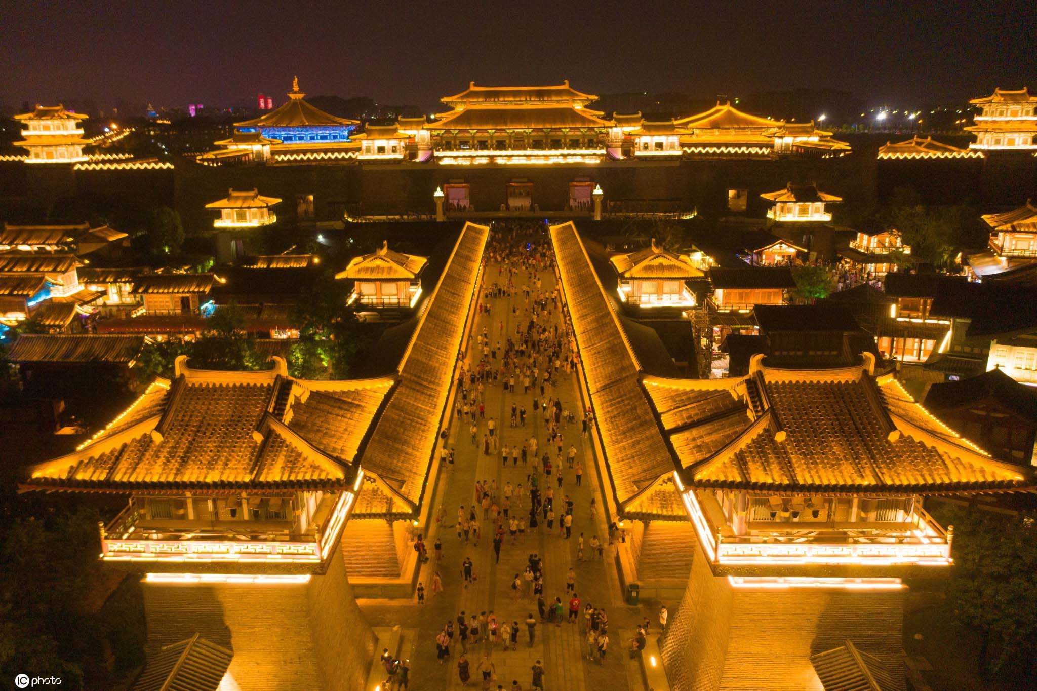 湖北襄阳景区进入免费模式02璀璨夜景引游人