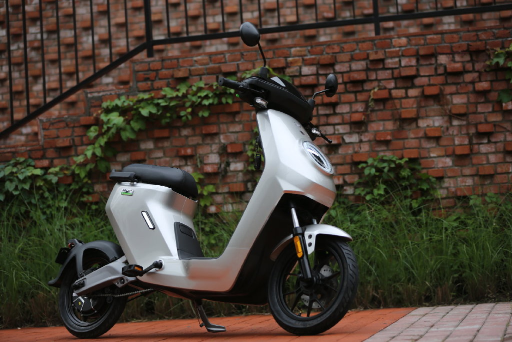 新国标时代的代步神器小牛mqi2开售