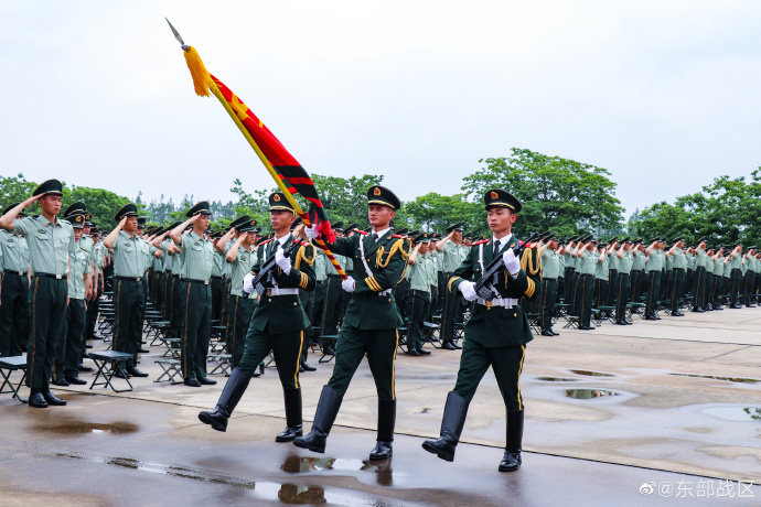 新兵授衔,列兵,请入列!