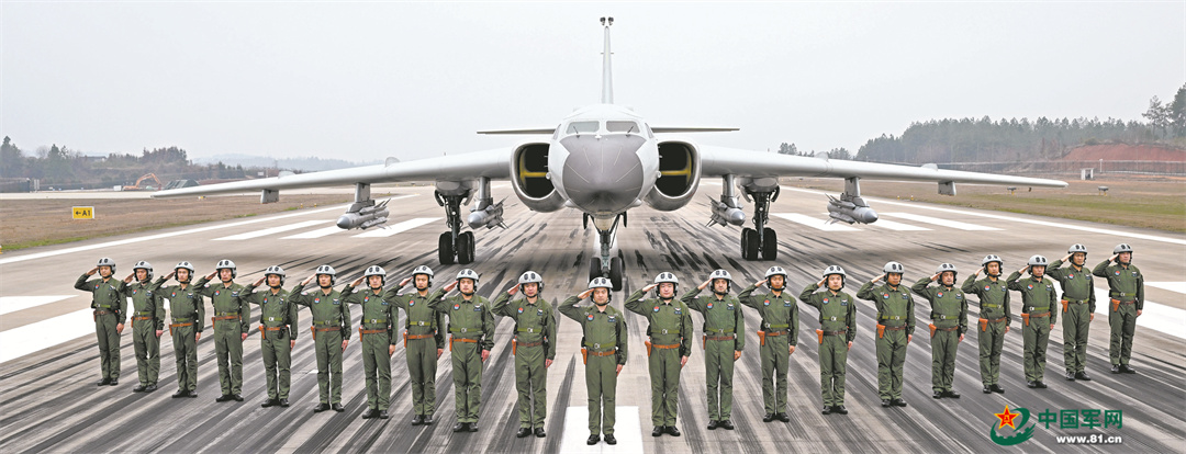 为国巡航霹雳出击空军航空兵某团飞行二大队锻造空中铁拳