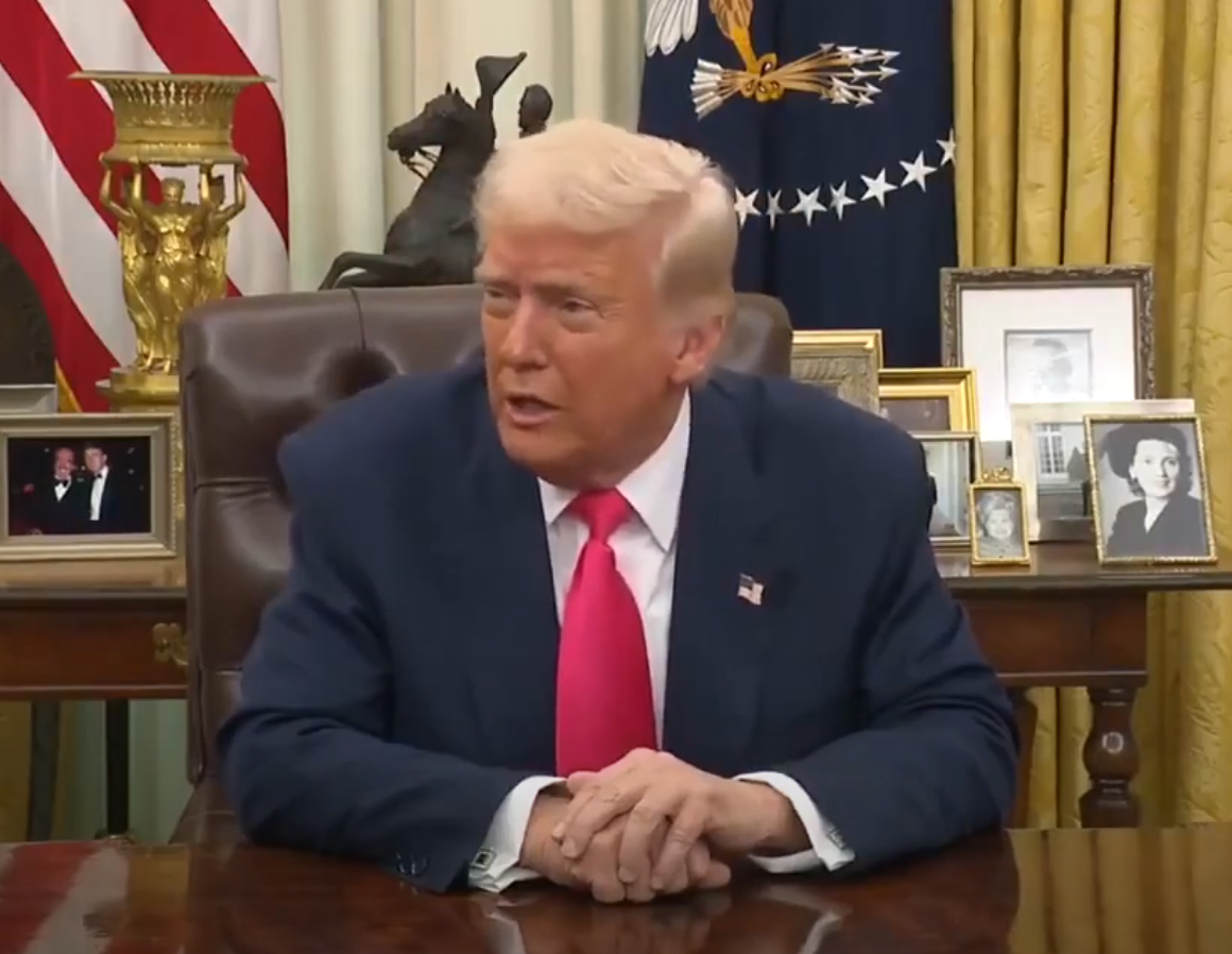 当地时间3月6日,特朗普对记者发表讲话。图为讲话视频截图