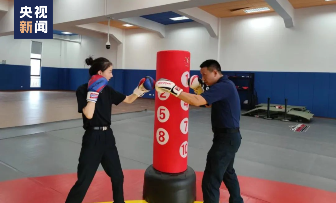 挡刀女孩传递火炬现在她还有一个新身份