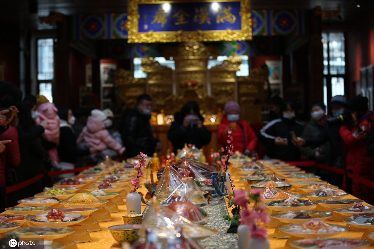 沈阳辽菜博物馆展出了清朝宫廷宴"满汉全席" 共有108道菜