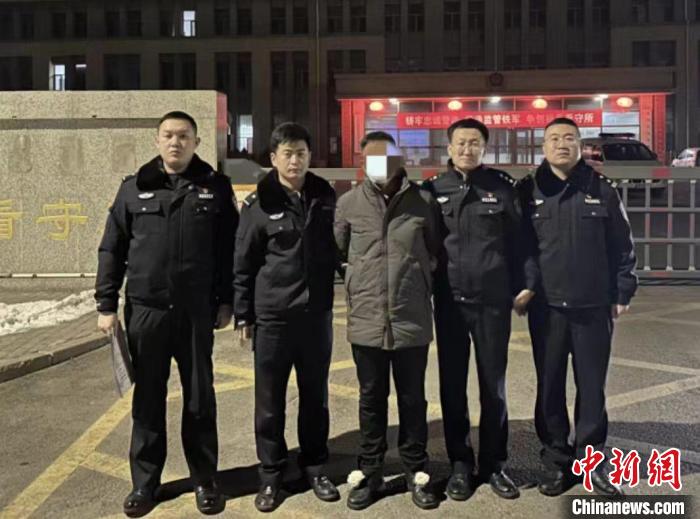 逃亡42年一犯罪嫌疑人在内蒙古归案