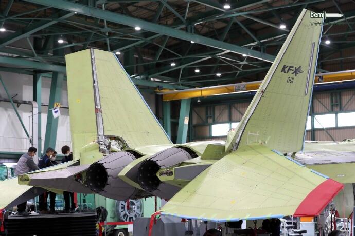KF-X战斗机首架原型机