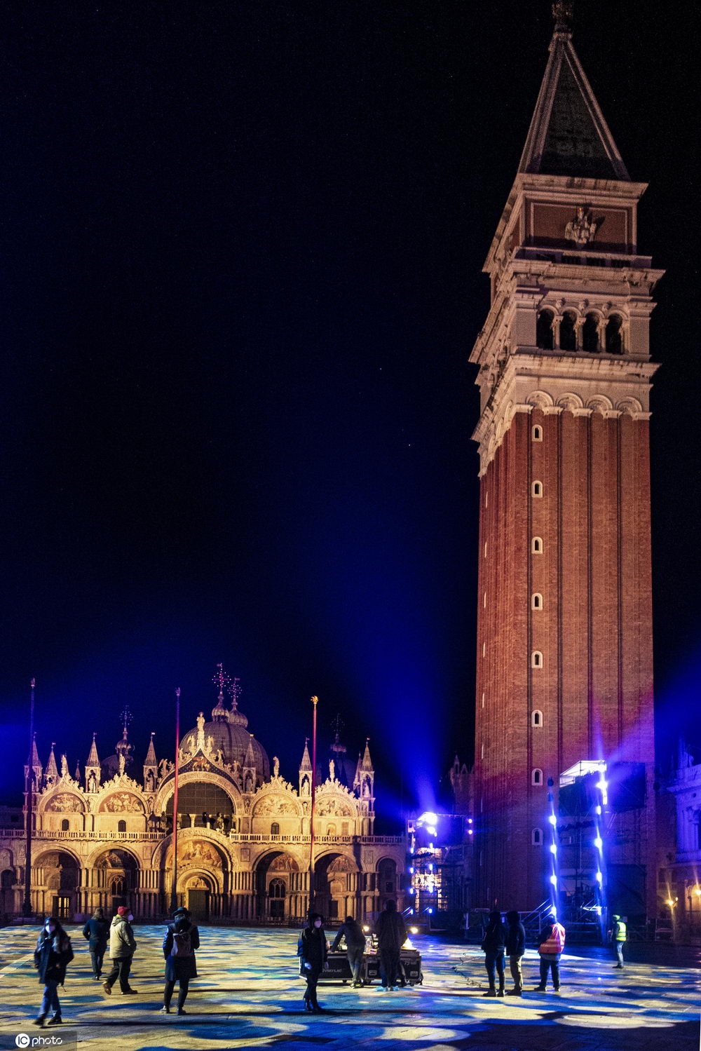 意大利威尼斯圣马可广场举行盛大灯光秀