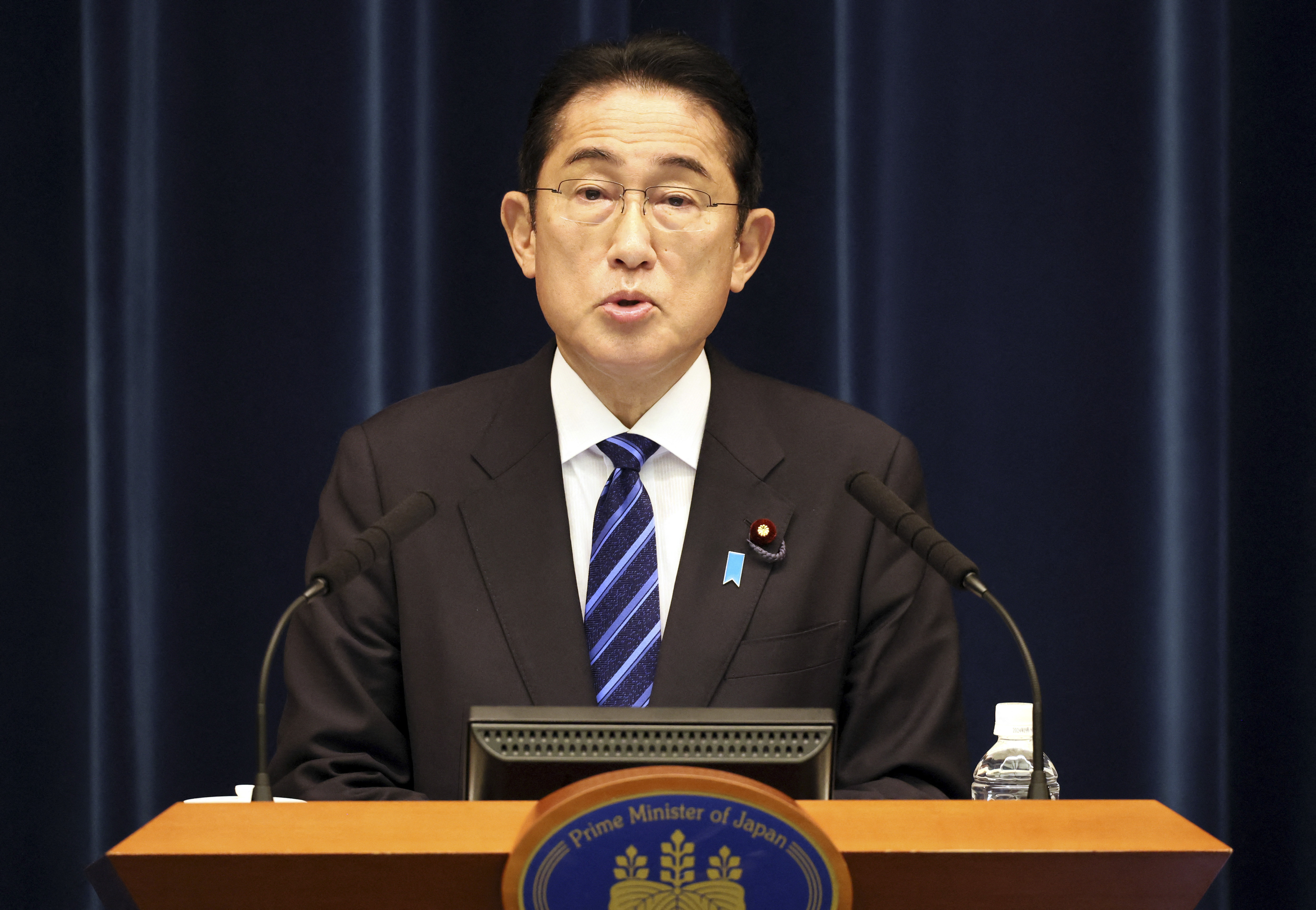 现在日本首相是谁图片