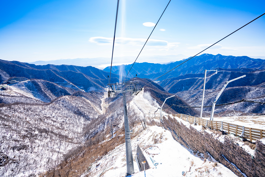探访北京冬奥延庆赛区国家高山滑雪中心正式开造冬奥雪