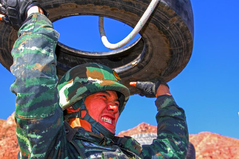 练为战武警基层官兵日常训练同样精彩