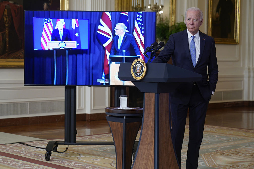 2021年9月15日，美、英、澳三国领导人宣布建立“AUKUS”三边安全伙伴关系。