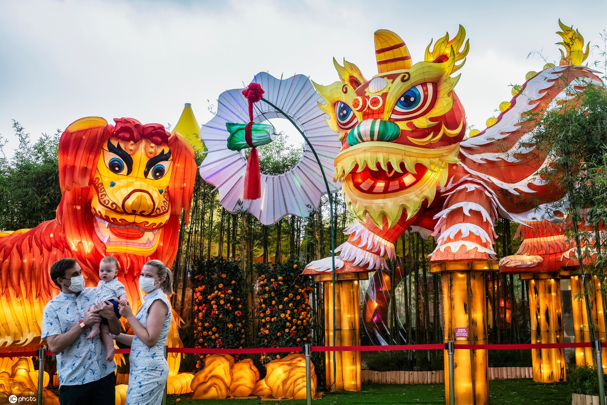 当地时间2021年2月11日,新加坡,为了庆祝2021农历辛丑牛年的到来,滨