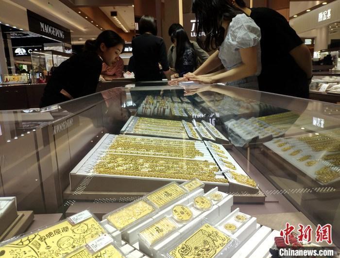 金价上涨却没人卖金_上涨金价卖金没人管怎么办_金价上涨买首饰