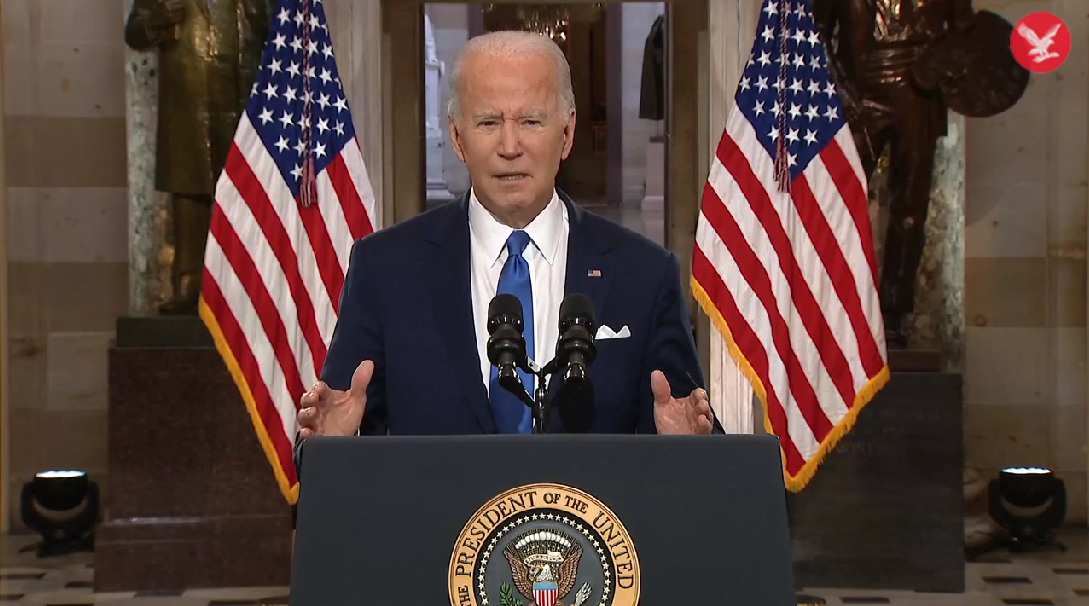 刚刚拜登在国会大厦发表讲话纪念美国国会山骚乱一周年