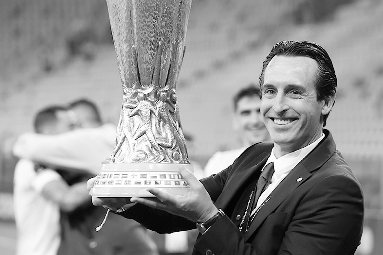 埃梅里第四次捧起欧联杯