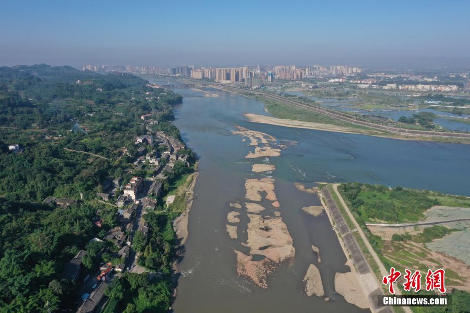 8月1日,无人机航拍下四川省眉山市彭山区江口古战场遗址,因岷江,府河