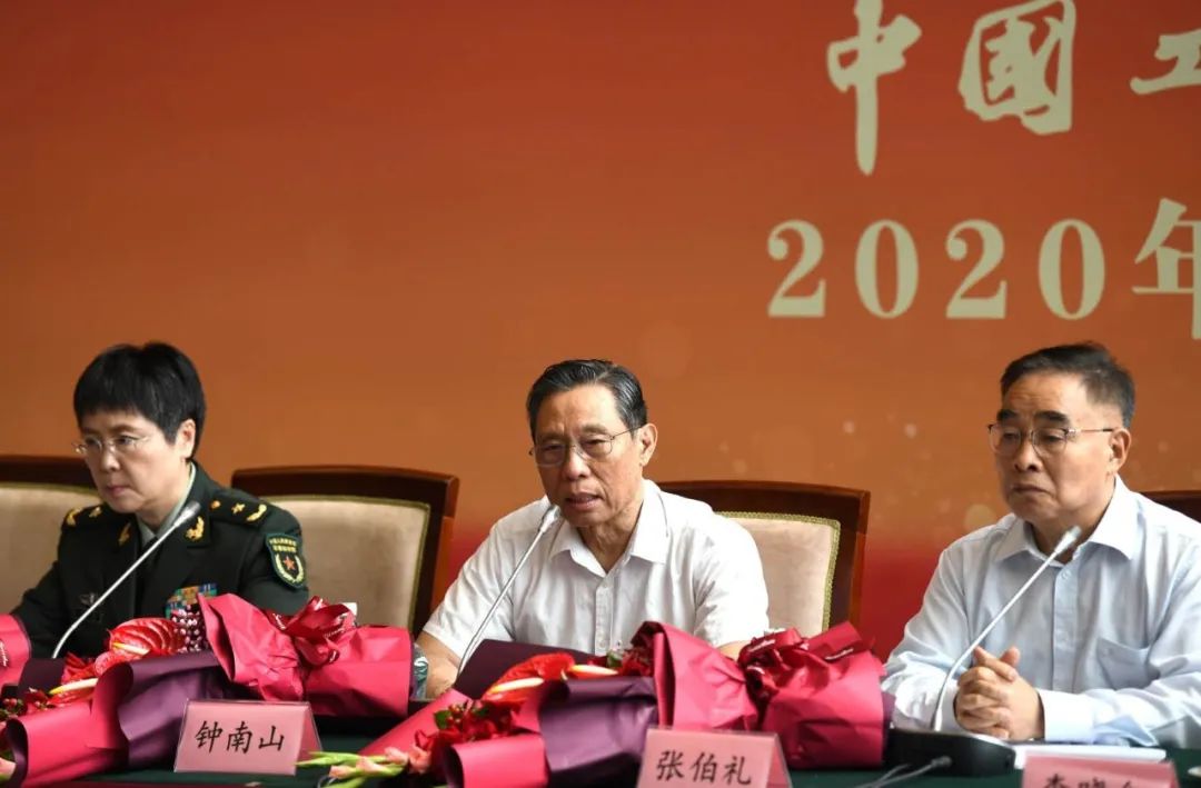 满载荣光,英雄"回家"