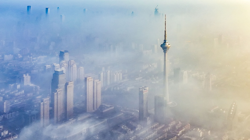 天津出现平流雾奇观雾中城市蔚为壮观