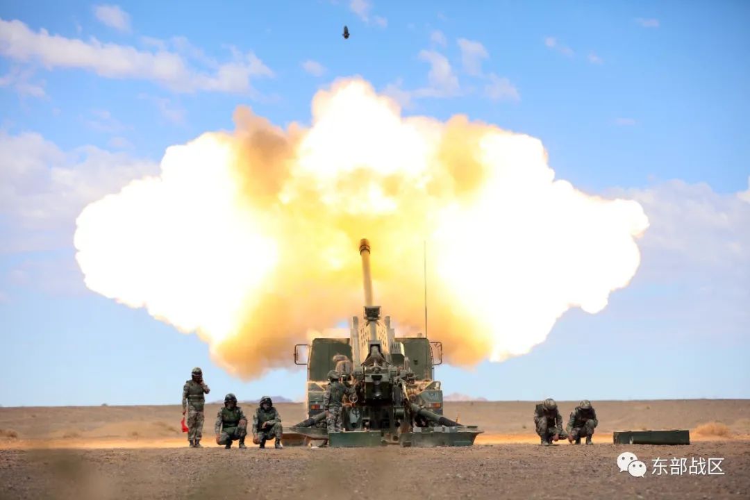 大漠亮剑炮兵实弹射击高清大图来袭