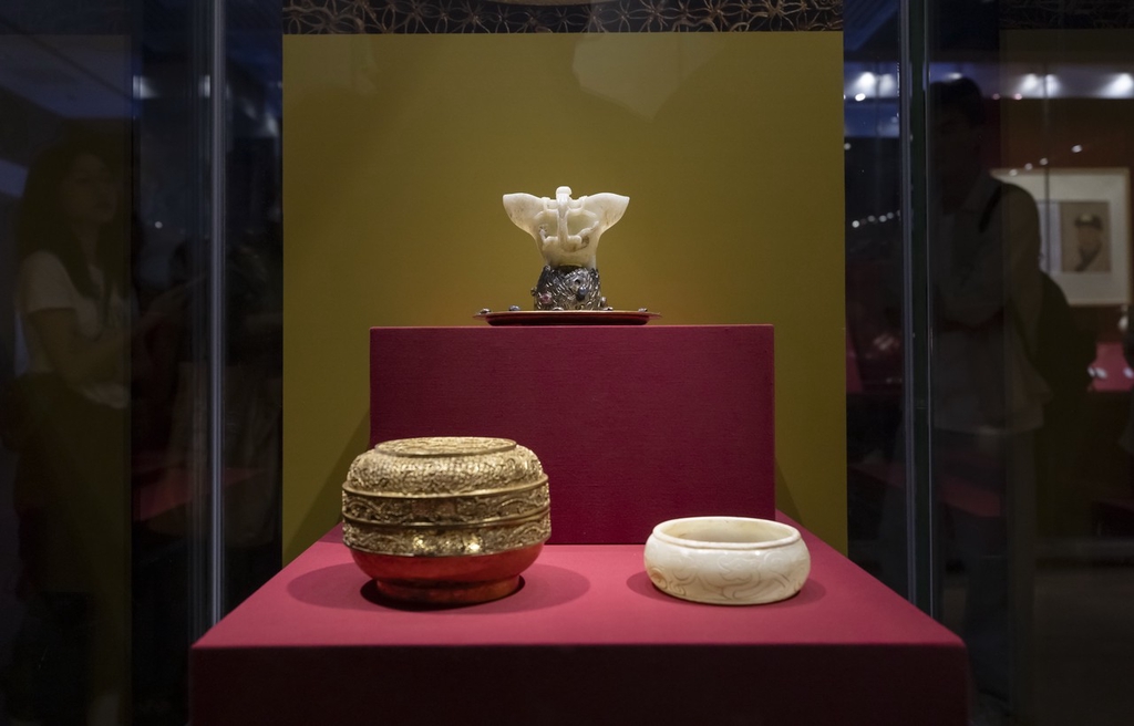 南京博物院"玉润中华"特展布展 600余件(组)玉器集中亮相