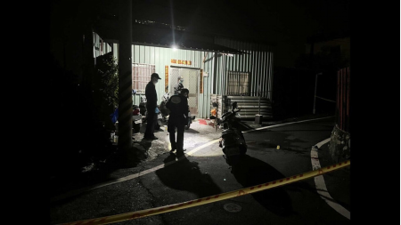 台媒:屏东县发生凶杀案,男子闯邻居家持刀砍人致1死3伤