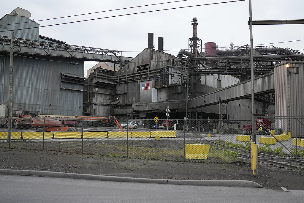 美国钢铁企业克利夫兰-克利夫斯位于俄亥俄州克利夫兰市的工厂 。(视觉中国)