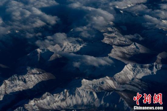 鸟瞰青藏高原航拍雪域高原美景