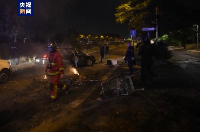 警察射杀考上警察的黑人电影_法国警察射杀华人_巴黎警方射杀17岁少年引骚乱