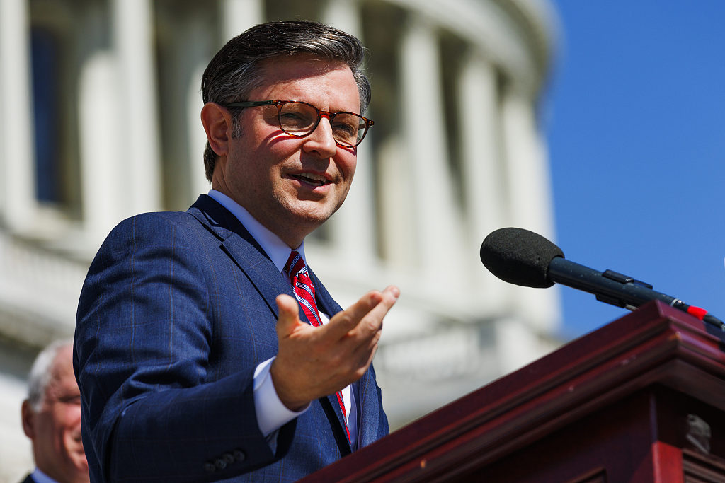 美国众议院议长迈克·约翰逊 资料图 图源:视觉中国民主党人被激怒