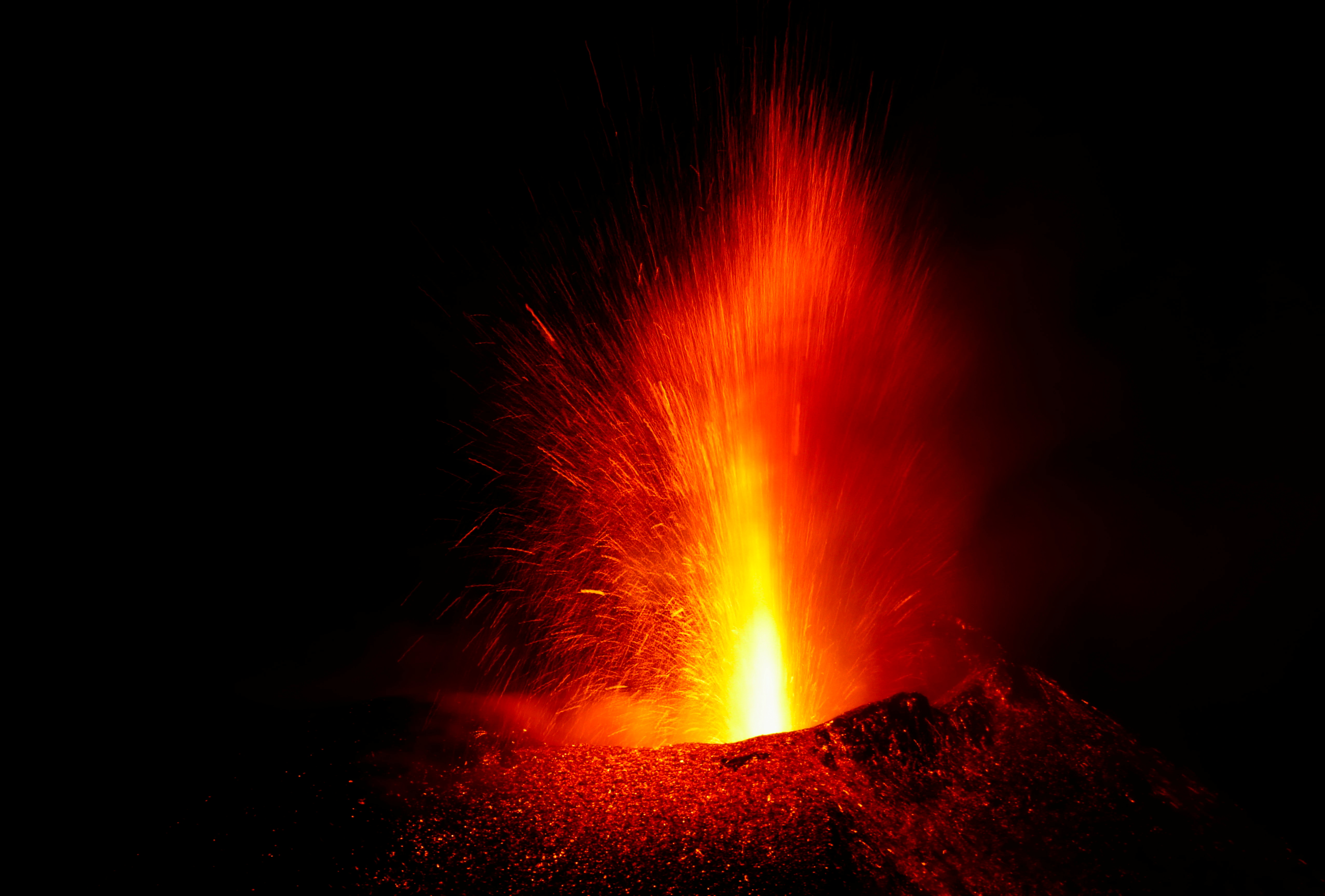 塔尔西斯火山图片