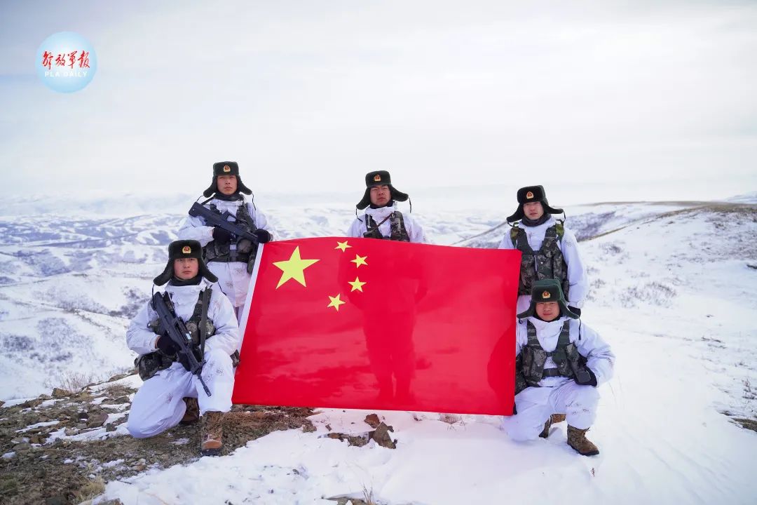 摩托雪橇安排!-20℃,官兵们踏上巡逻路