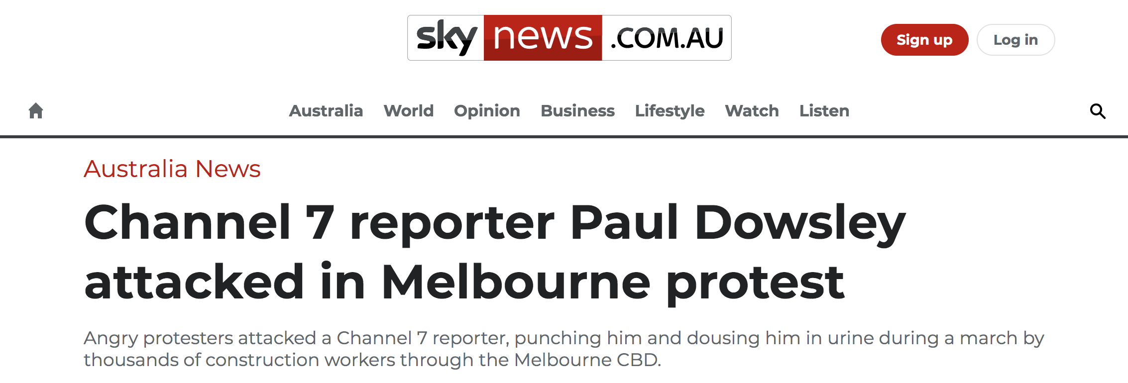 澳大利亚“天空新闻网”报道截图：“第七频道” 记者保罗·道斯利在墨尔本抗议中遭到攻击