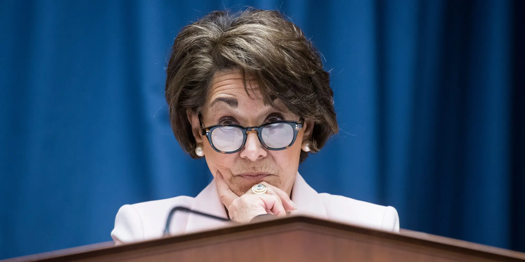 美媒被佩洛西邀请一同访台后两名美议员拒绝无法同行