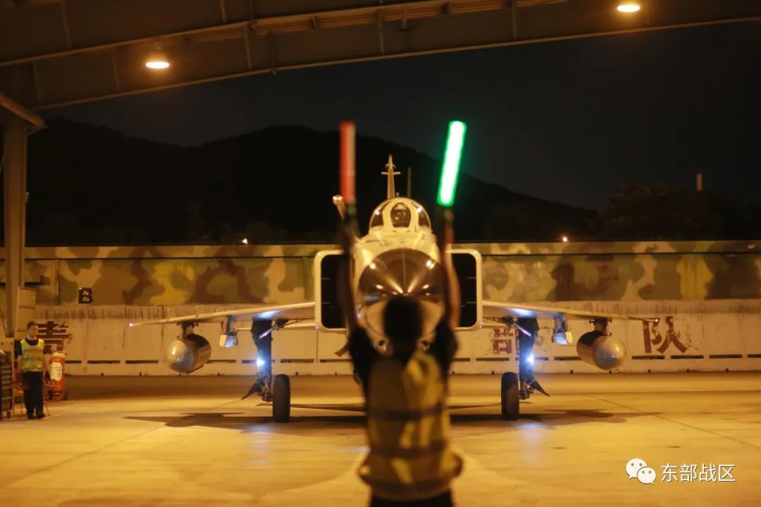 这场战斗,跨越白昼到黑夜