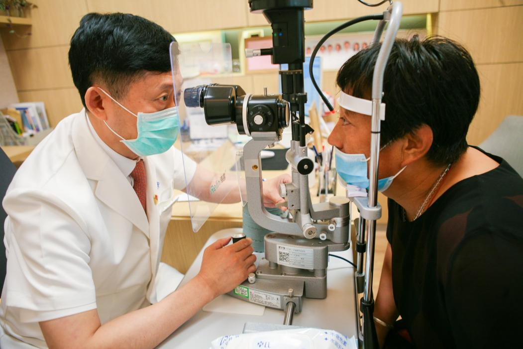 我国白内障患者或超2亿人白内障诊疗进入精准屈光时代