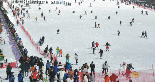 Chinese ski resorts are reporting brisk business, with snow sports continuing to grow in popularity one year out from the 2022 Beijing Winter Olympics. XINHUA