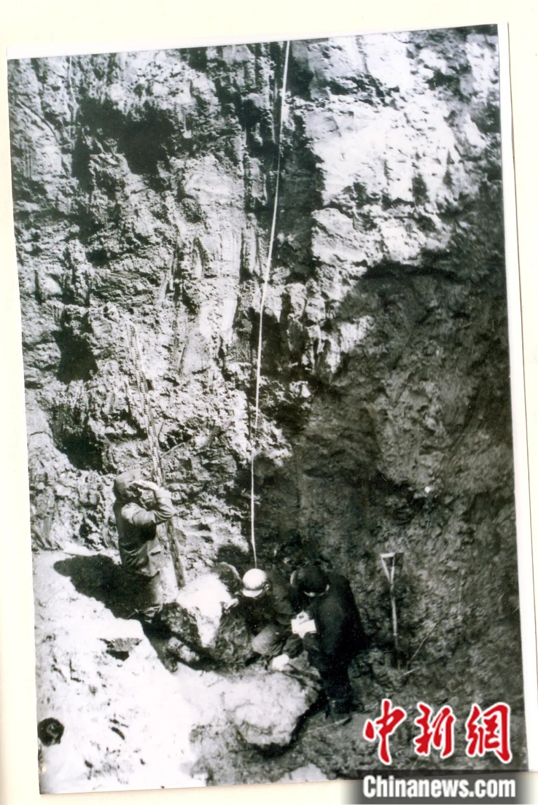 吉林一号陨石与地面撞击时形成的陨石坑。吉林市陨石博物馆供图