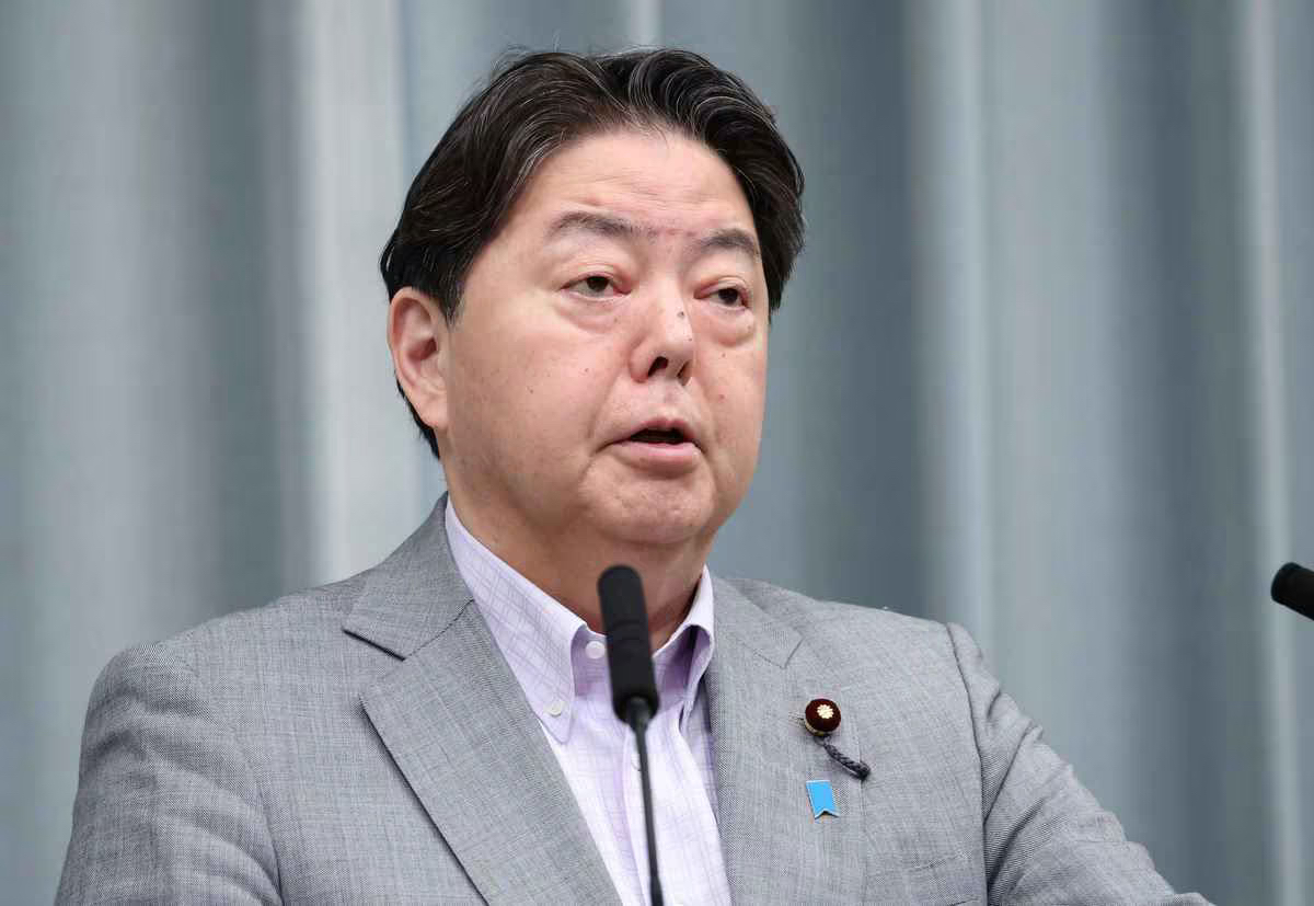 日本内阁官房长官林芳正3日主持记者会.