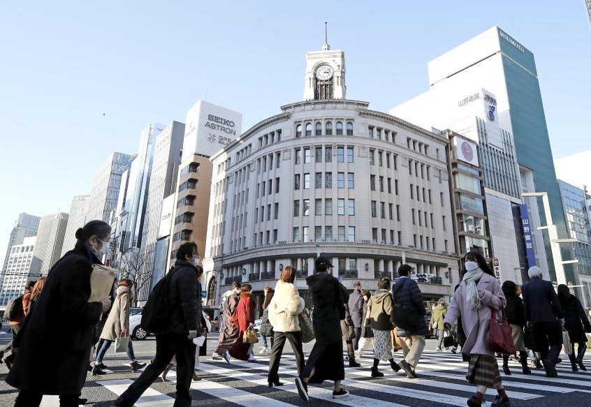多地疫情严峻日本政府专家小组将建议学龄前儿童摘口罩