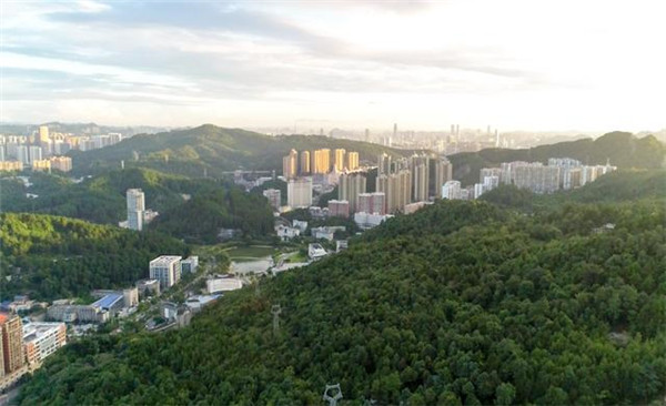 乌当城区一隅
