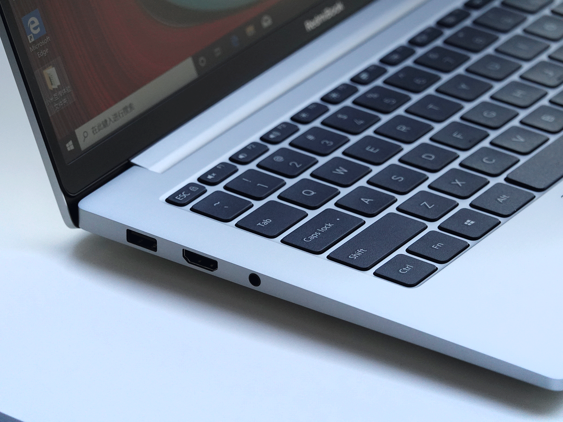 redmibook13寸全面屏超轻本轻体验这才是真全面屏该有的样子