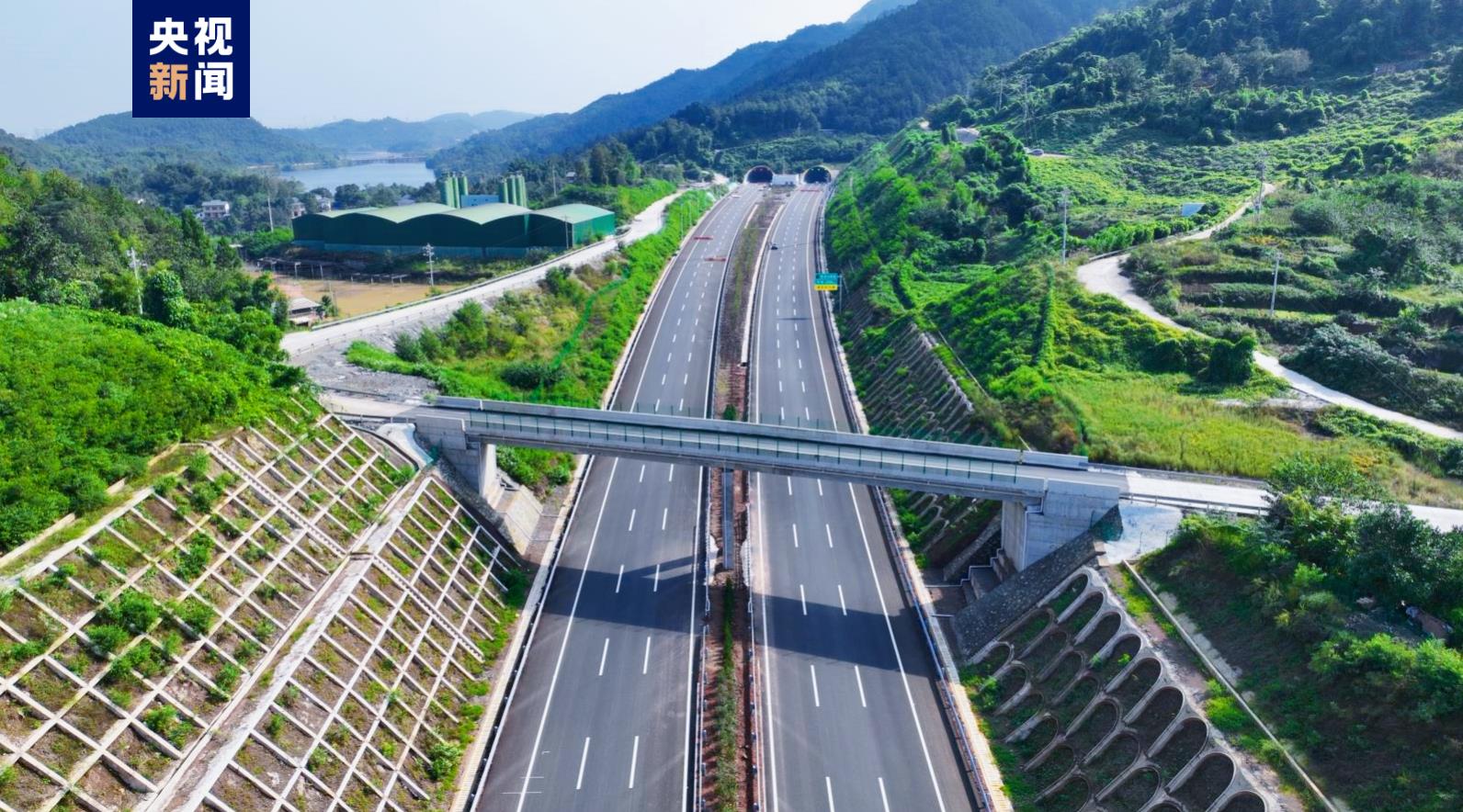 川渝间又添一条高速公路铜安高速重庆段今通车