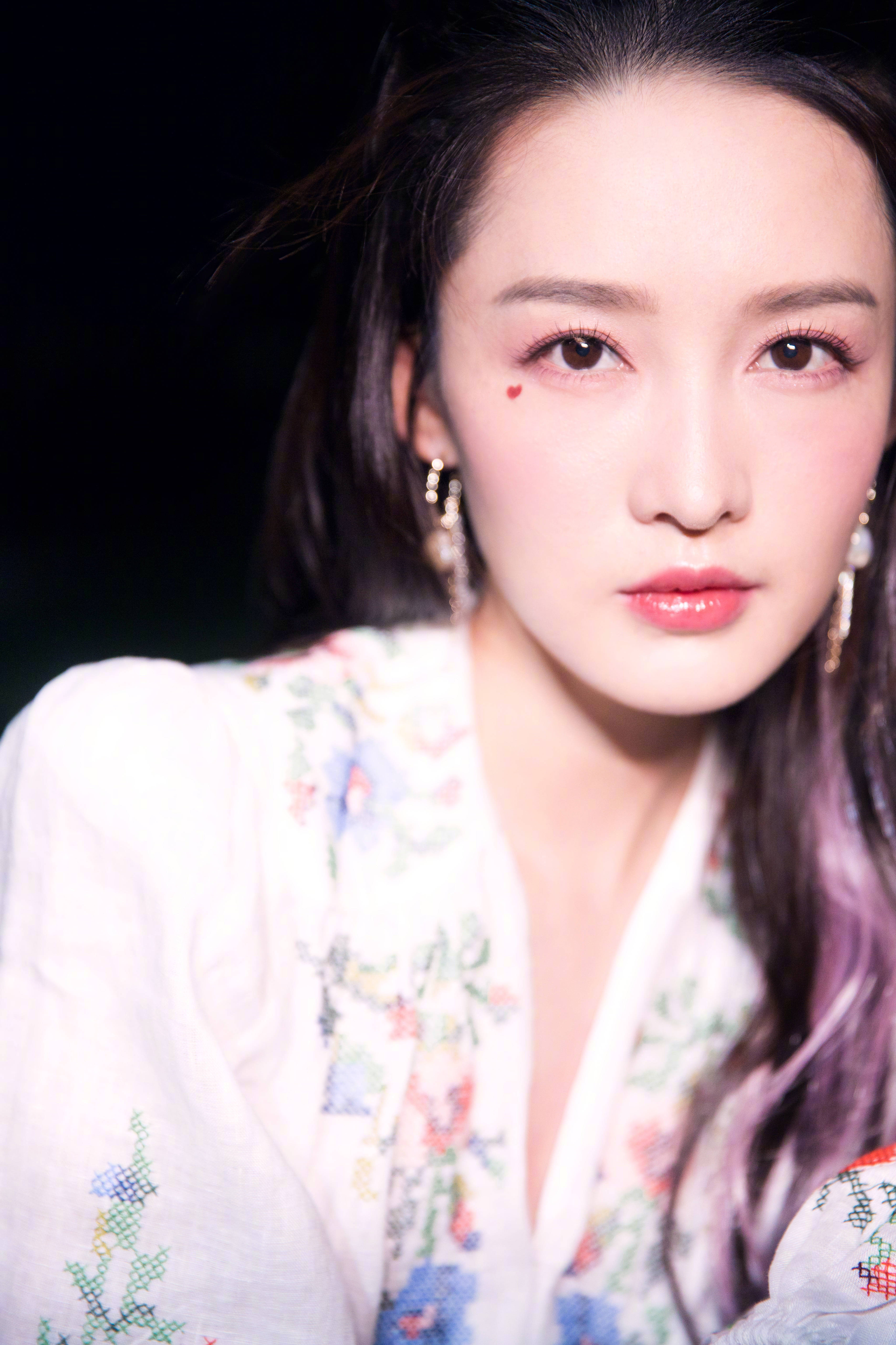 泪痣桃花妆少女爆棚甜美满分