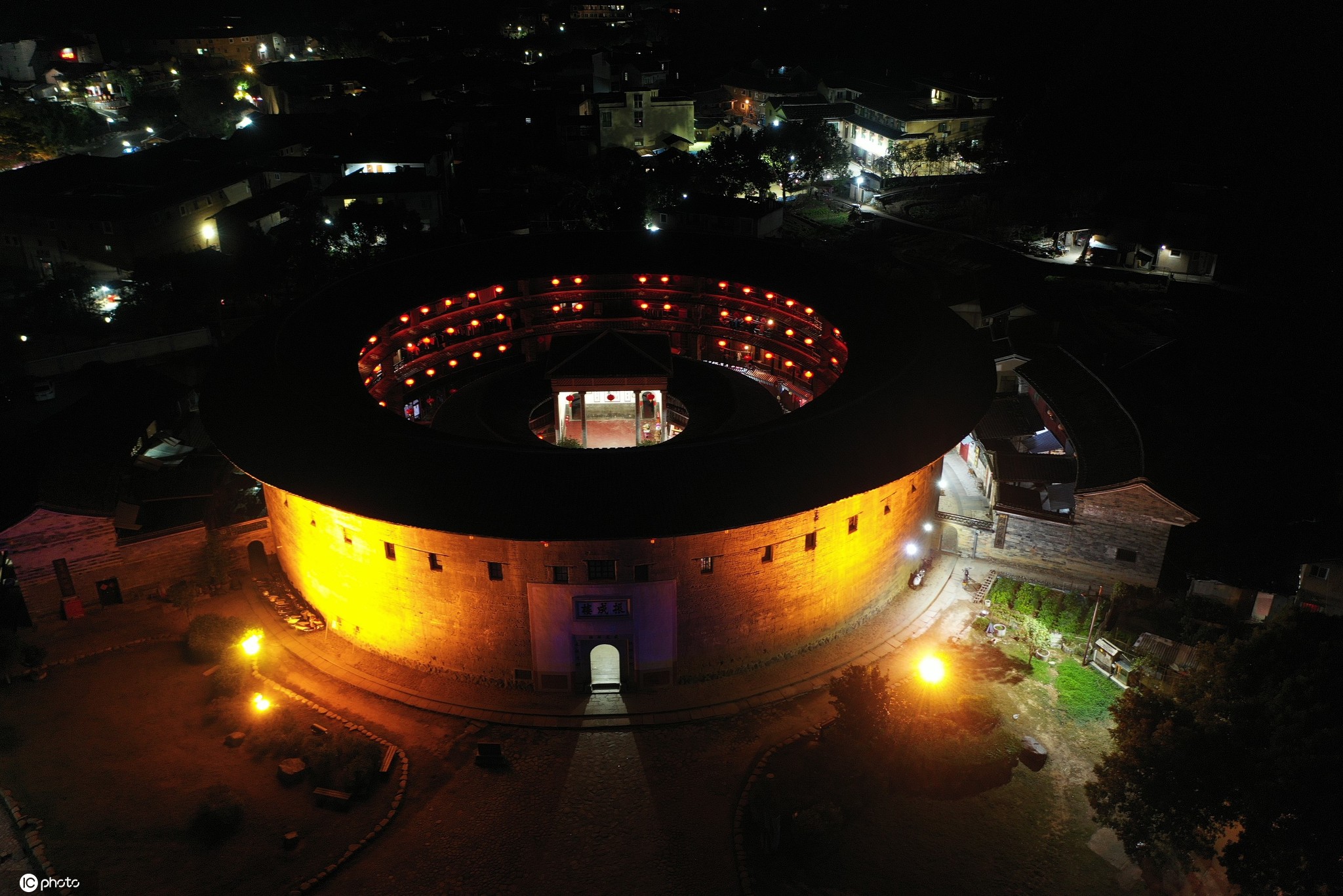 资料图:2020年12月28日拍摄于福建龙岩永定土楼(围屋).