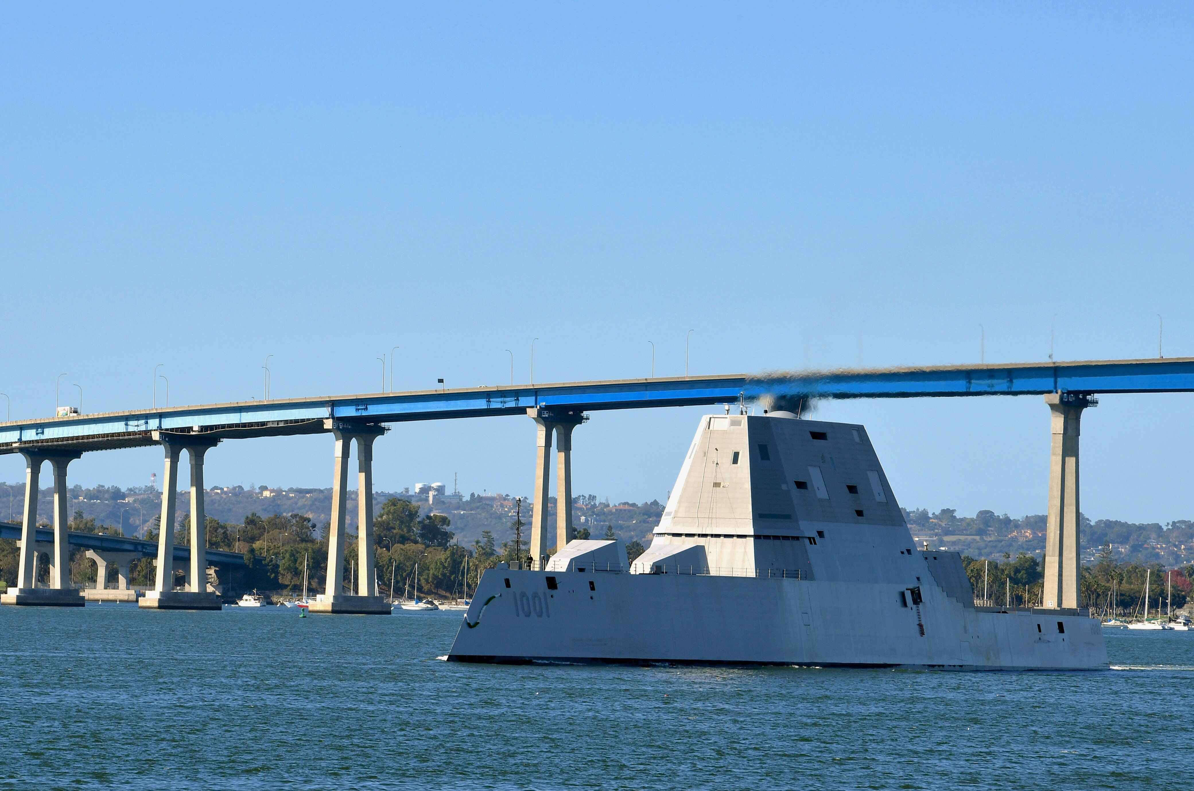 美媒美海军不知道如何使用其万吨科幻驱逐舰这或许是出路