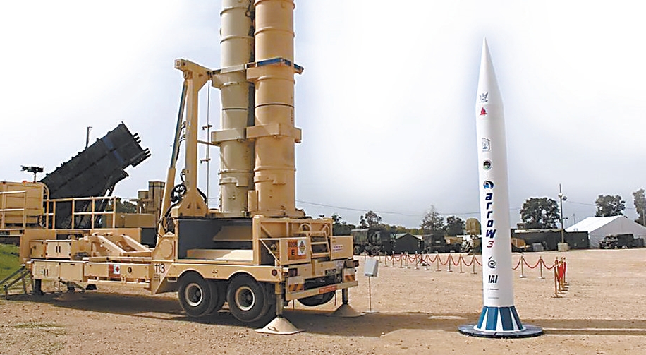 伊朗发动空袭以色列天空上演弹道导弹攻防战