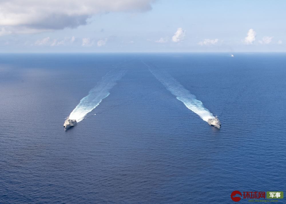 1月28日，美国海军LCS-8“蒙哥马利”号和LCS-10“吉佛兹”号濒海战斗舰在南海海域航行。