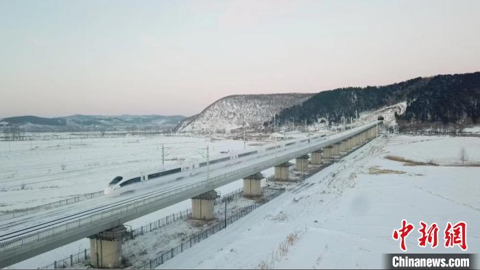 哈铁管辖高铁动车组。　哈铁提供